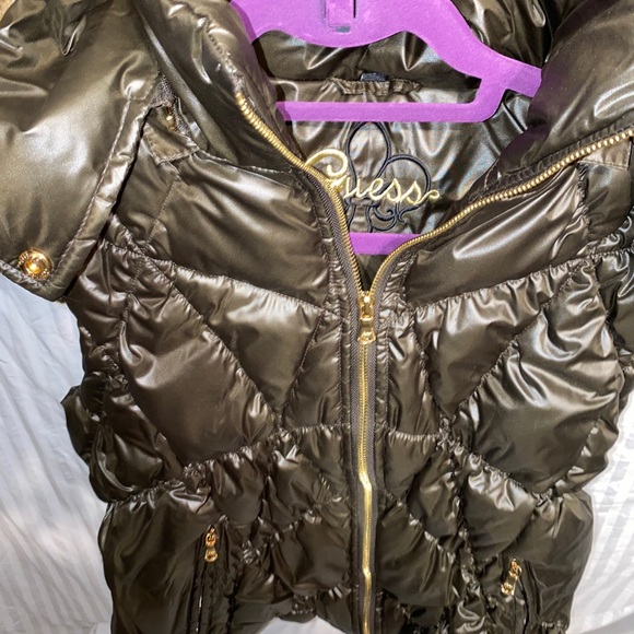 Guess - Picture 11 of 14